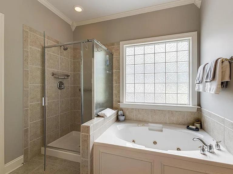2077 Sherbrooke Ln — Photo 23