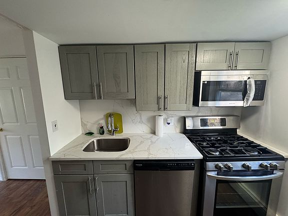 3rd image of 22 Spring Ln
