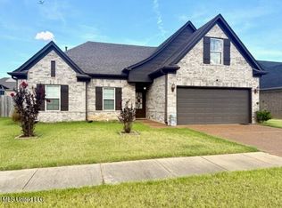 7934 Sycamore Dr, Southaven, MS 38671