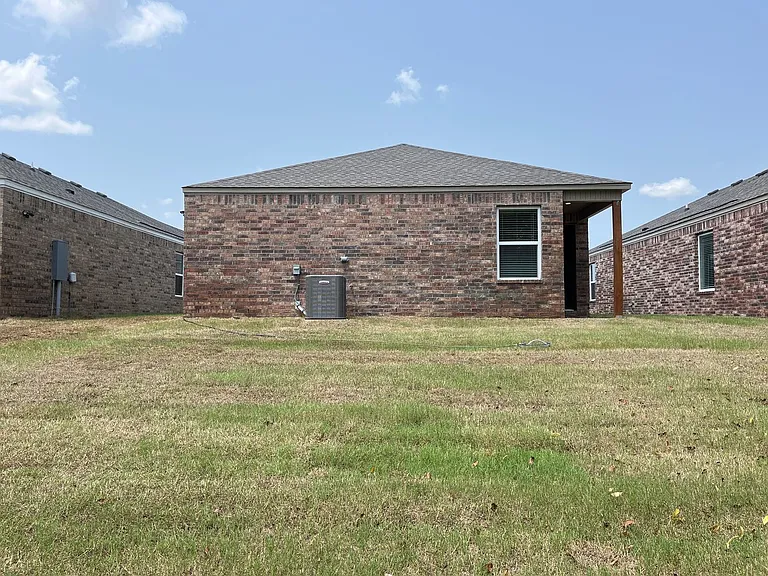 1701 Breckenridge St — Photo 14