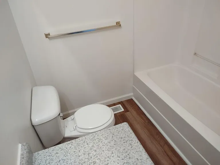 Sunrise Apartments — Photo 15