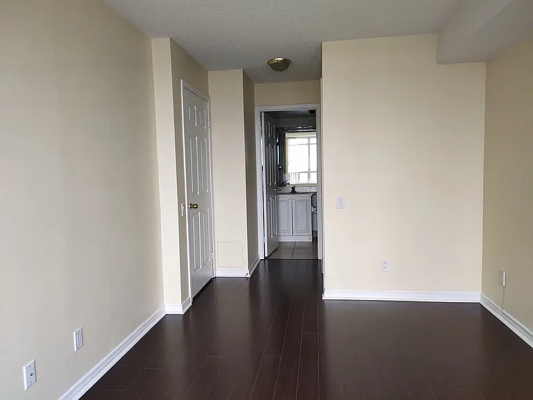 8 Hillcrest Ave — Photo 9