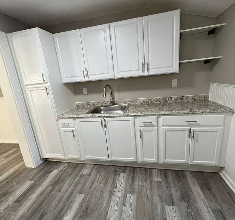 1st image of 325-327 N Broad St #3