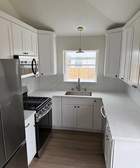 380 Cherry Way — Photo 7