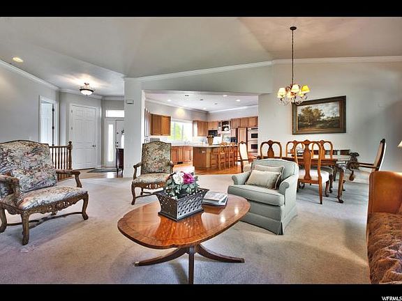 5th image of 2525 E Holladay Oaks Ln