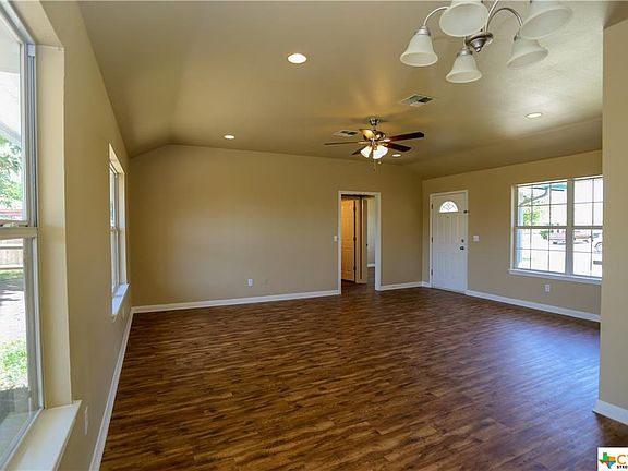5th image of 2204 Keystone Dr