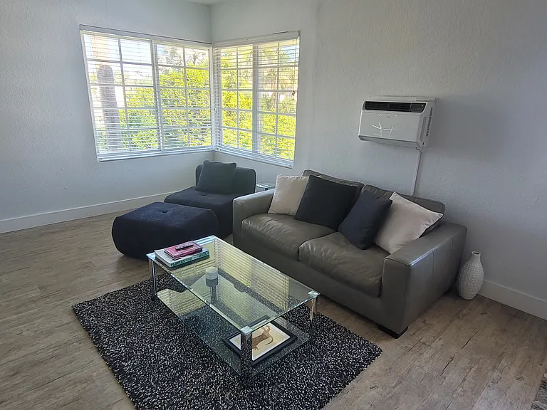 820 Euclid Ave #301 — Photo 1
