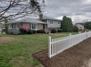 6 Mowry Rd, Greenville, RI 02828