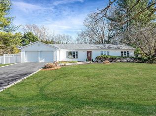 5 Ivy Covered Way, Mount Sinai, NY 11766