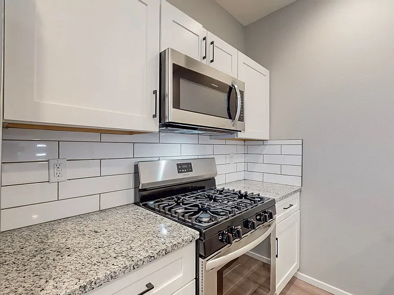 4547 Villa Loma Ln NE — Photo 13