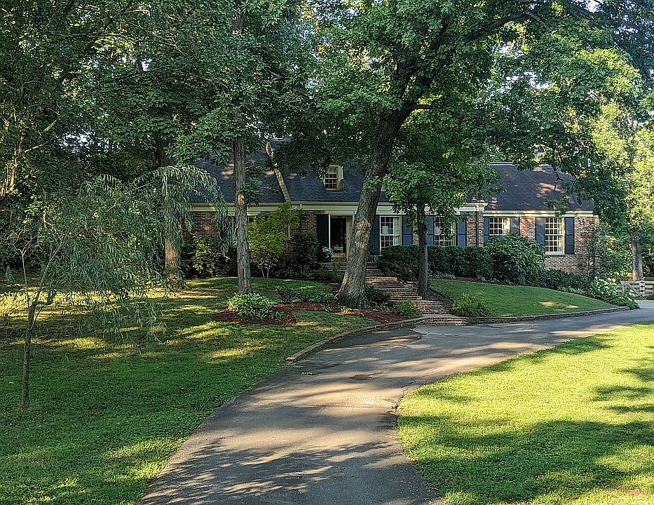 1st image of 713 Darden Pl