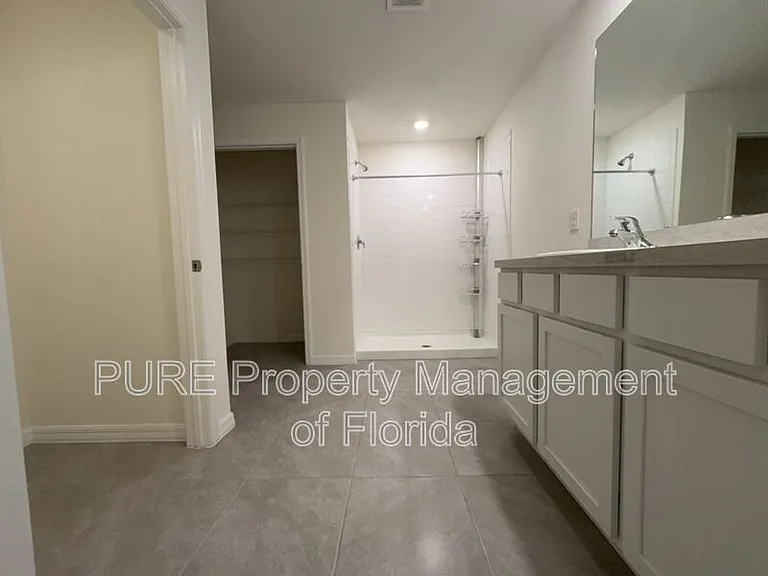8702 SW 46th Ave — Photo 38