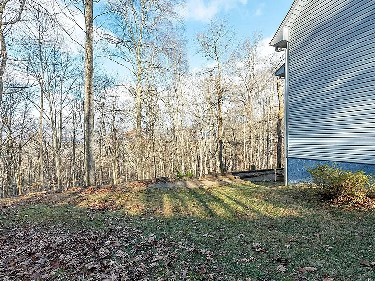 781 Parker Farm Rd — Photo 4