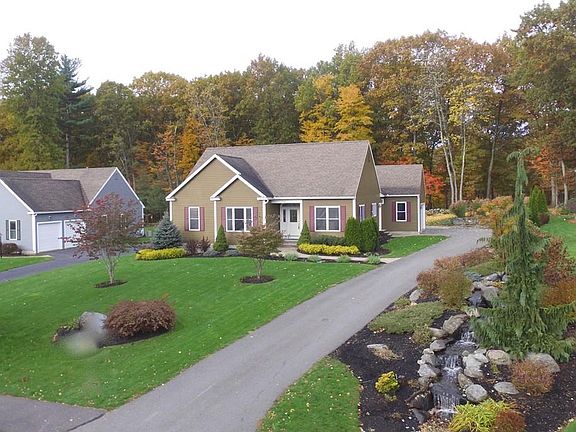 3rd image of 132 Mary Catherine Dr