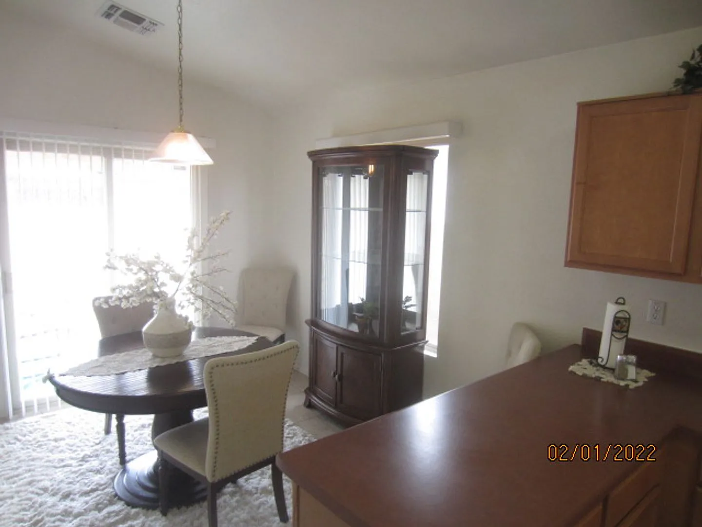 3 Bedroom in Rita Ranch, Great Room, Spacious Master Bedroom, Big Yard — Photo 4