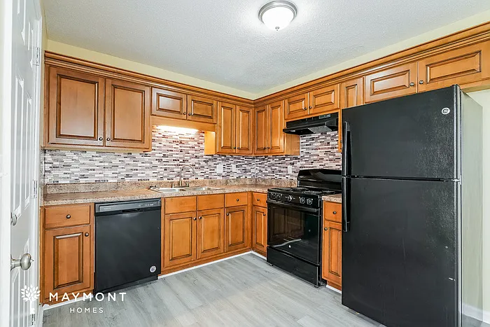 3 bed, 2.0 bath, 1172 sqft, $1,295 — Photo 4