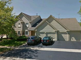 168 Stirling Ln UNIT V2, Schaumburg, IL 60194