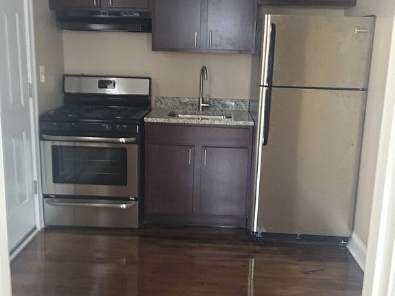3rd image of 1361 W 92nd St #1