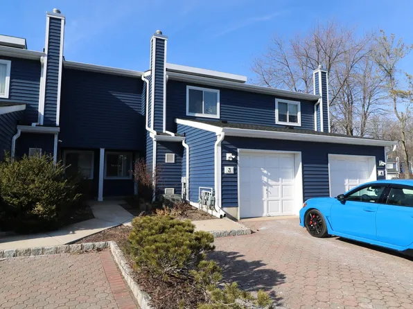 3 Rambling Meadow Court, Tinton Falls, NJ 07724