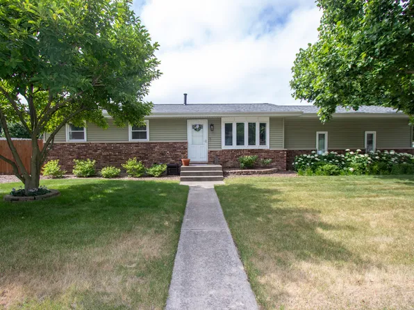 6370 Valleyview Ave, Portage, IN 46368
