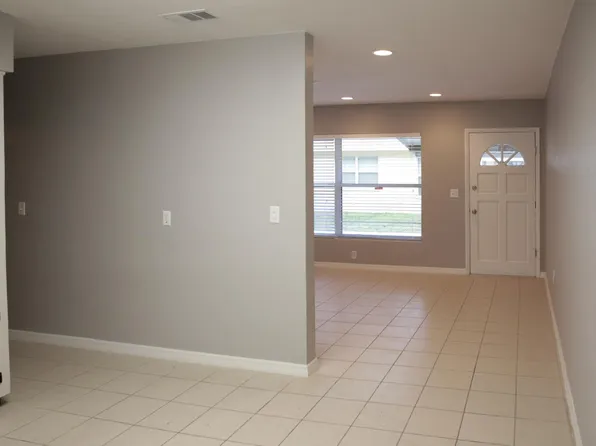1108 Angle Rd, Dunedin, FL 34698