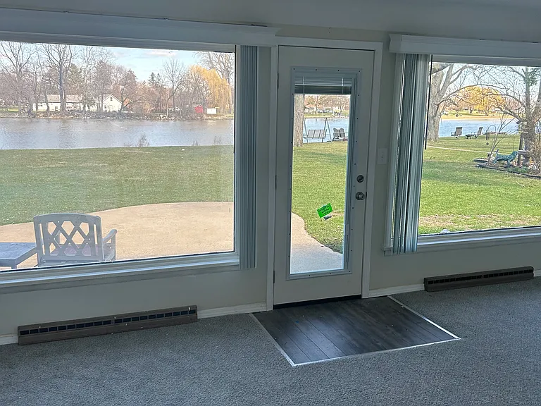 1876 Riviera Dr — Photo 15