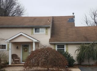 25 Sunrise Rd, Old Bridge, NJ 08857