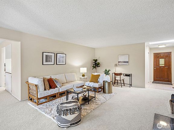 4th image of 11025 Glen Acres Drive S #D