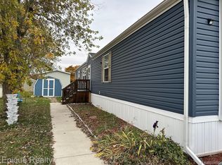 273 Holly Glenn, Monroe, MI 48161