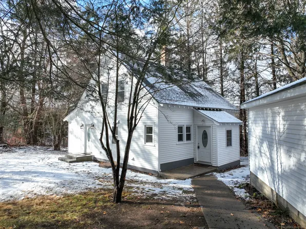984 Waterbury Rd, Cheshire, CT 06410