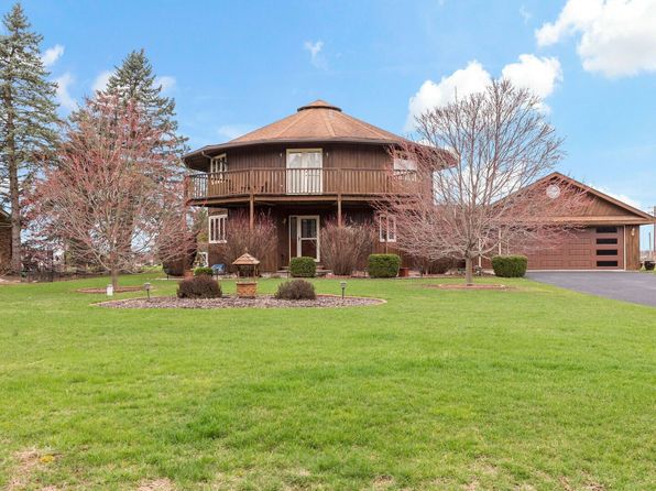 24708 S Michaels St, Crete, IL 60417