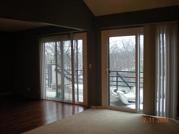 3rd image of 7205 N Lakeside Ct