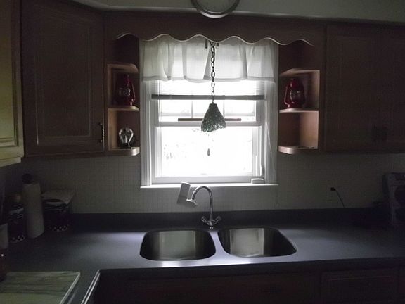 5th image of 1 Salem St