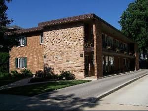 Gorgeous 1 Bedroom Condo