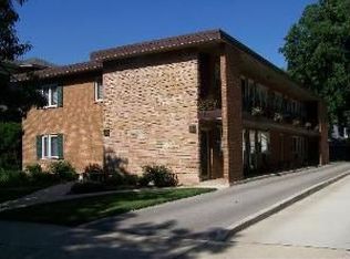 116 Clinton Ave APT 2C, Oak Park, IL 60302