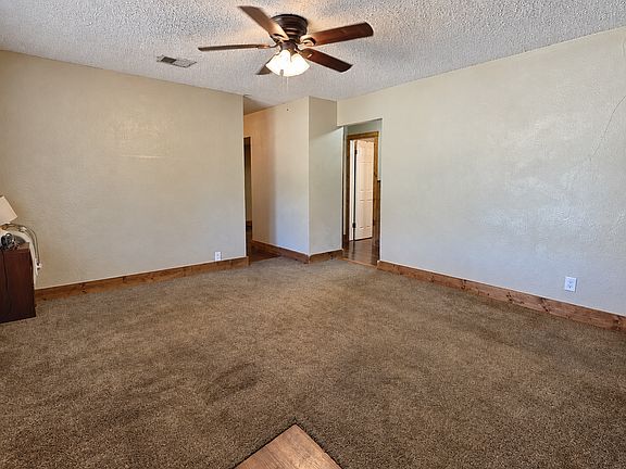 2nd image of 636 E Columbia Dr