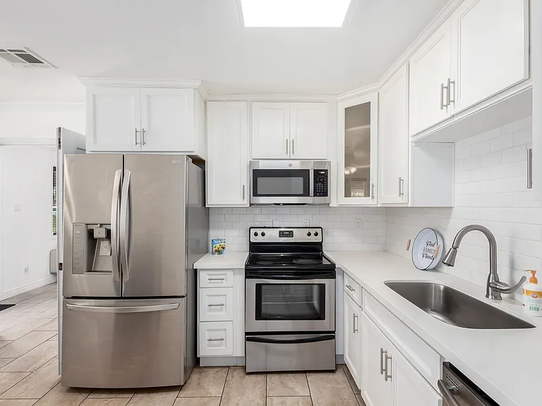 3212 E Granada Rd — Photo 13