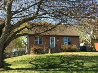 127 Circle Dr, Somerset, MA 02726
