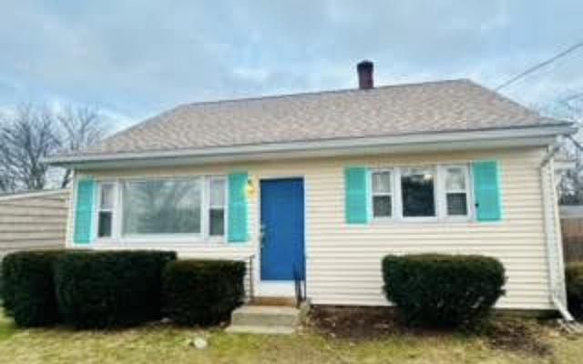 1st image of 42 Greenway Dr