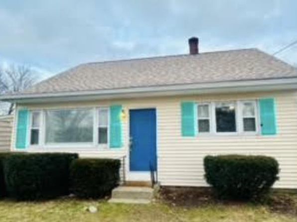 42 Greenway Dr