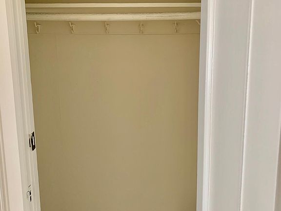 4th image of 805 Bush St #420