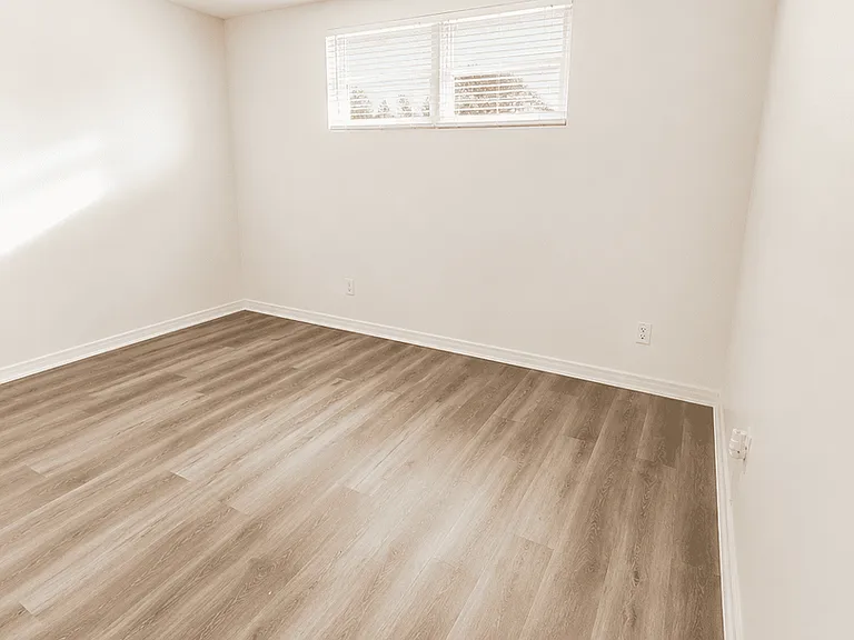 5820 N Church Ave #129 — Photo 8