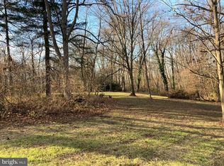 399 Beck Mill Rd #B, Hanover, PA 17331