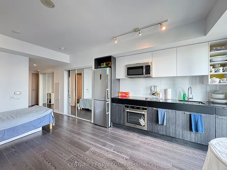 68 Shuter St #1811 — Photo 15