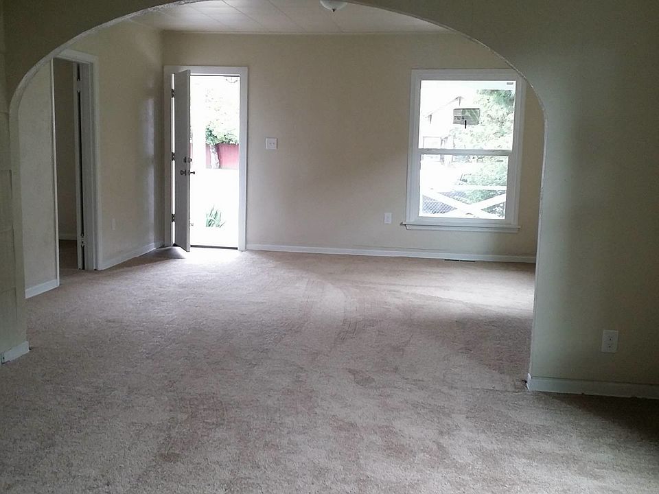 1st image of 1003 N Tower Ave APT 101