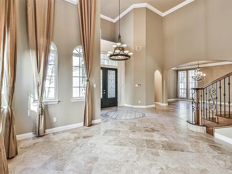 11511 Gallant Ridge Ln — Photo 7