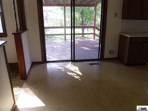 5th image of 267 Ellinwood St