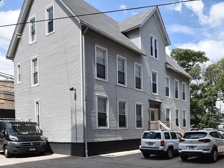 3230-3238 N Clark St — Photo 28