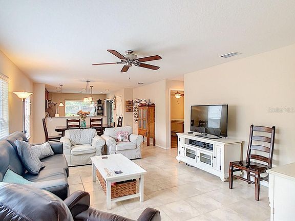 3rd image of 30014 Willow Trace Ln