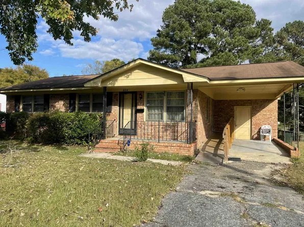 804 Perley St, Fayetteville, NC 28305